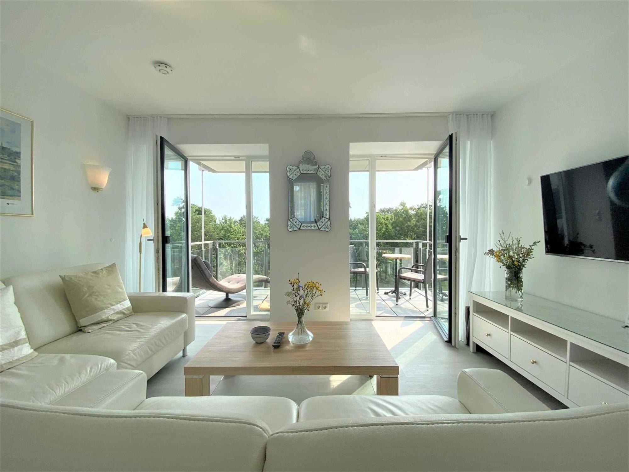 Strandlaeufer Mit Meerblick Und Balkon *